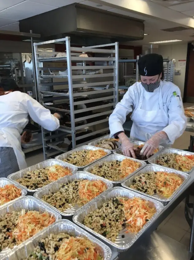 Students making meals in culinary lab